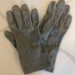 Barneys New York gloves